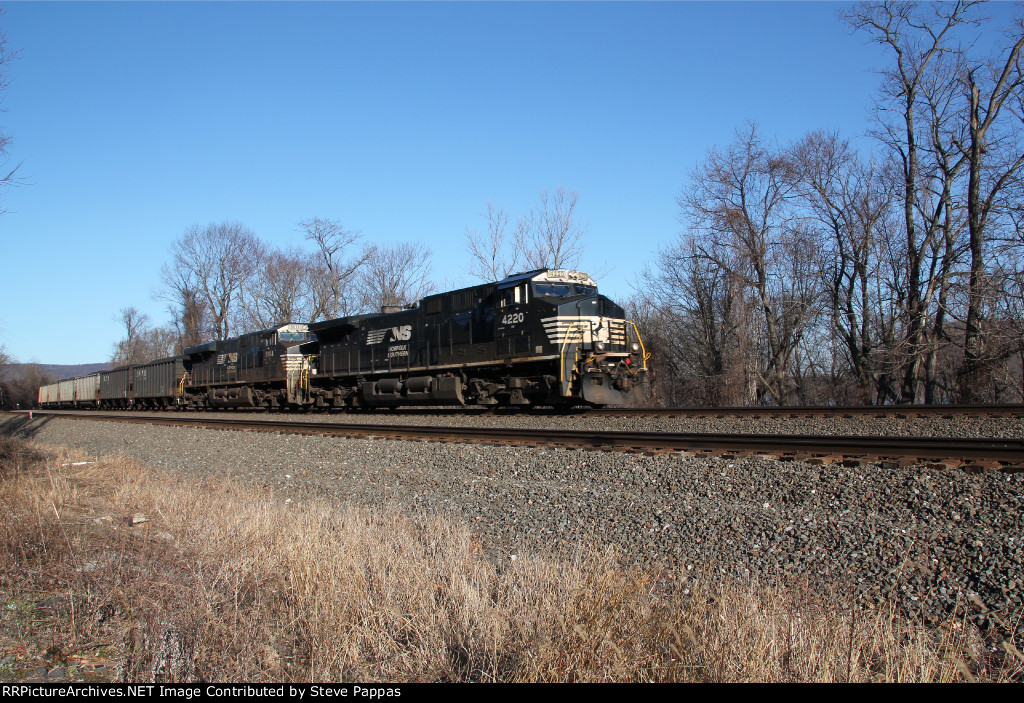 NS 4220 and 8014 take train 596 east with loads of coal